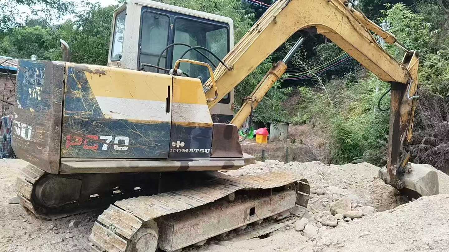 Buy Komatsu PC60-6 Used Excavator / 2 Used Komatsu PC60-6 Excavator 2016 Model / 2