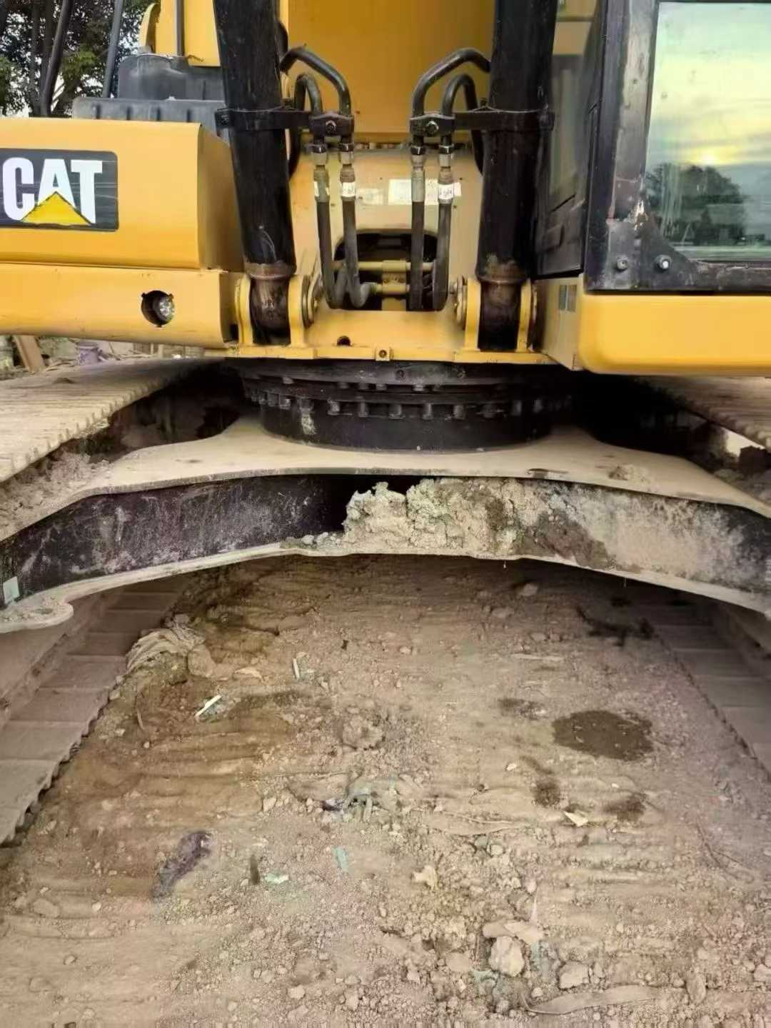 Used Caterpillar 323 Excavator 2019 Model / 2