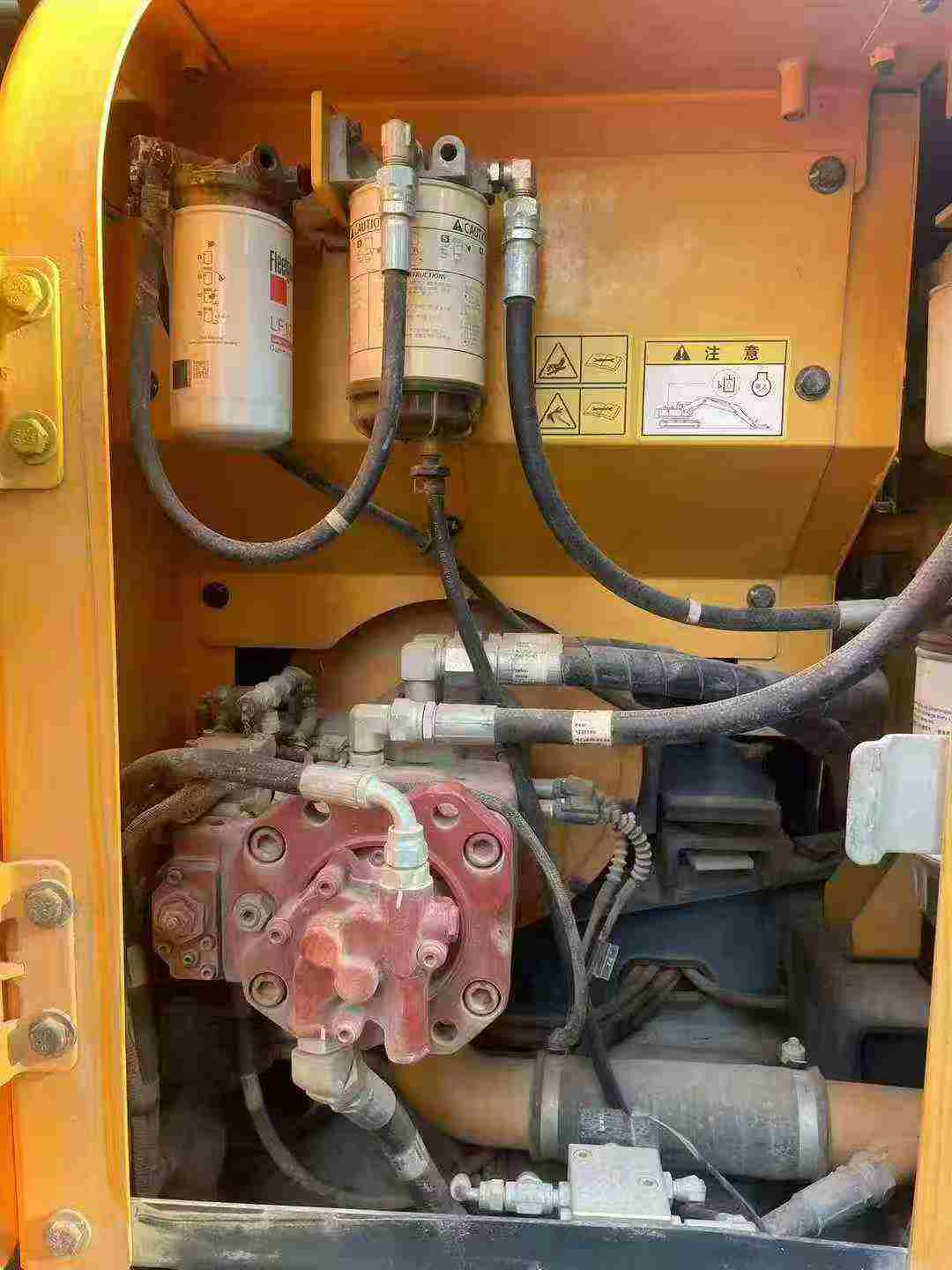 Buy Hyundai R110VS Used Excavator / 2 Used Hyundai R110VS Excavator 2020 Model / 2