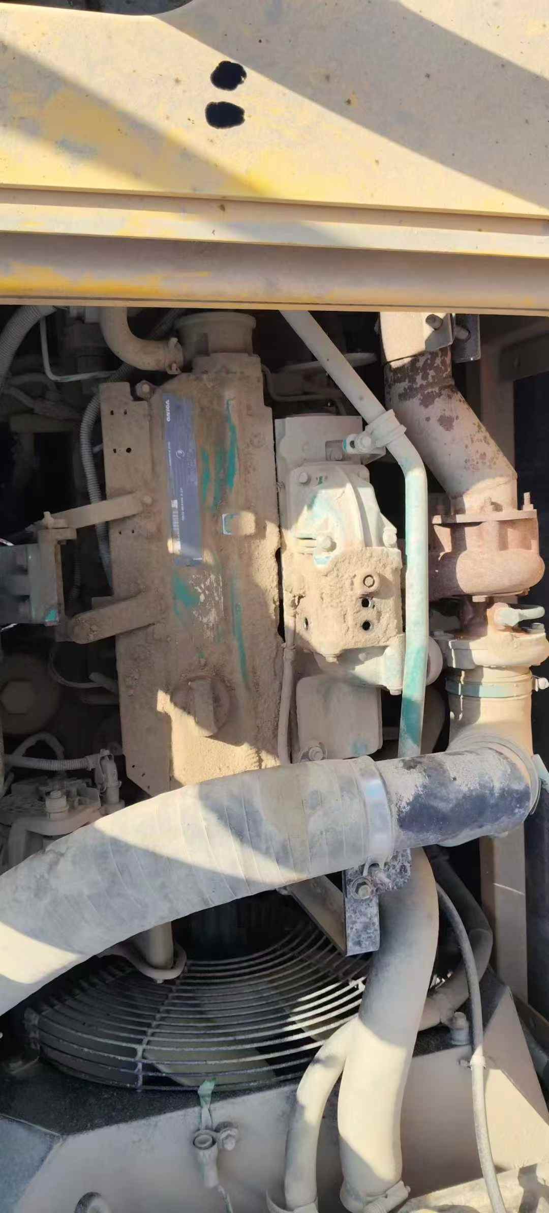 Used Volvo EC140 Excavator 2011 Model / 4