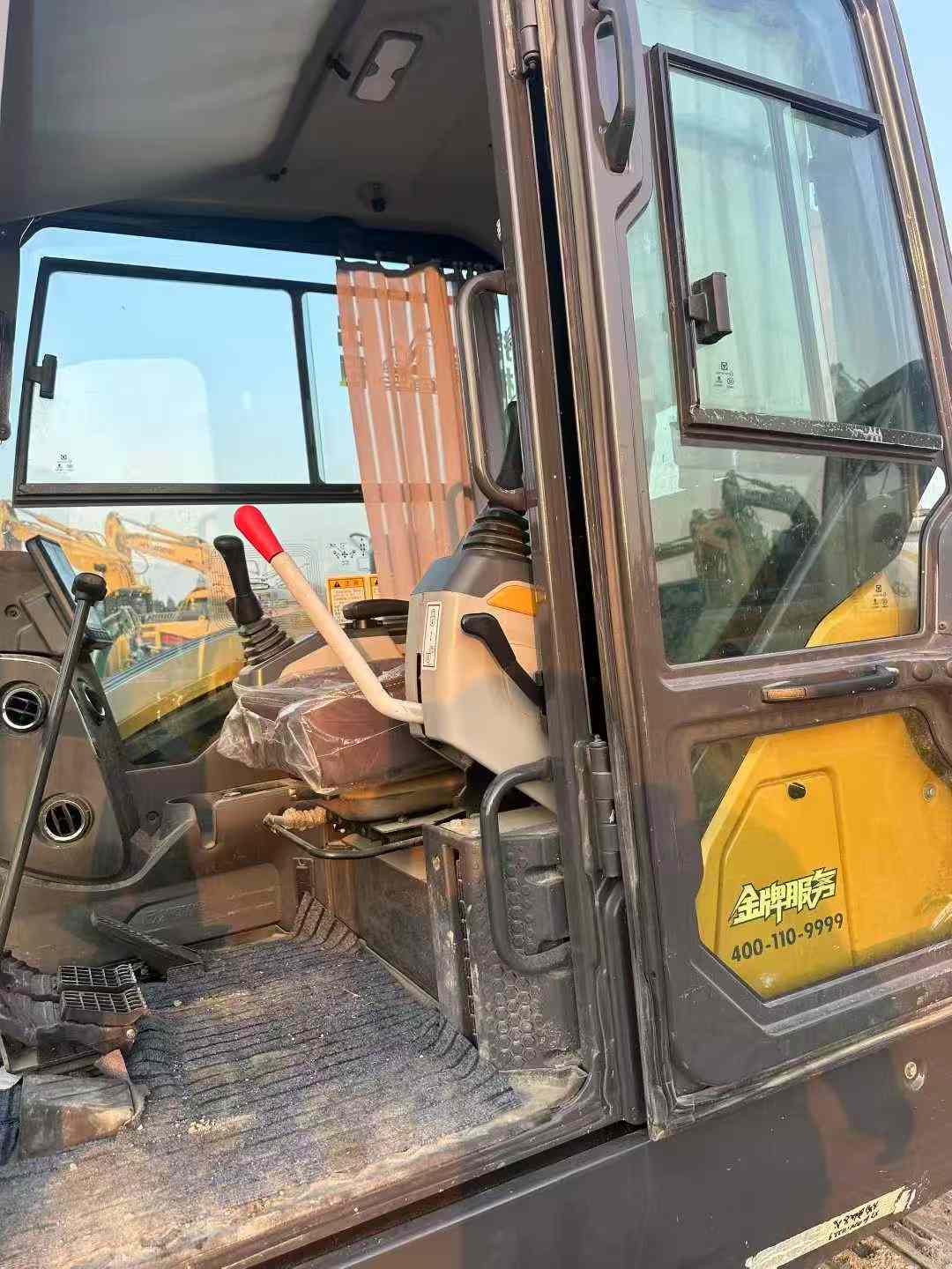 Used XCMG XE60 Excavator 2024 Model / 9