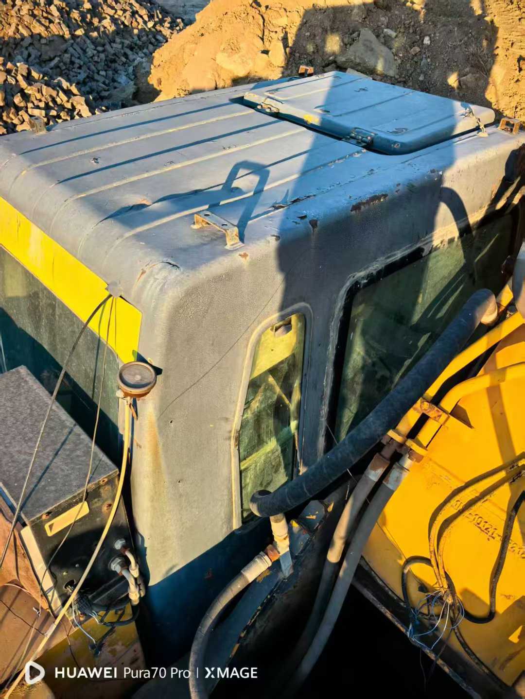 Used Hyundai R305LVS Excavator 2016 Model / 4