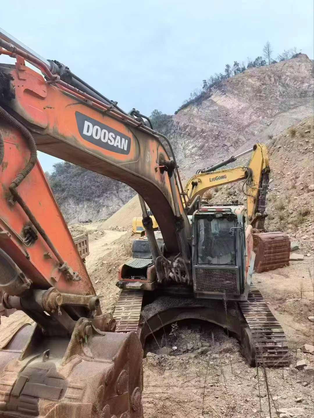 Buy Doosan DX80 Used Excavator / 1