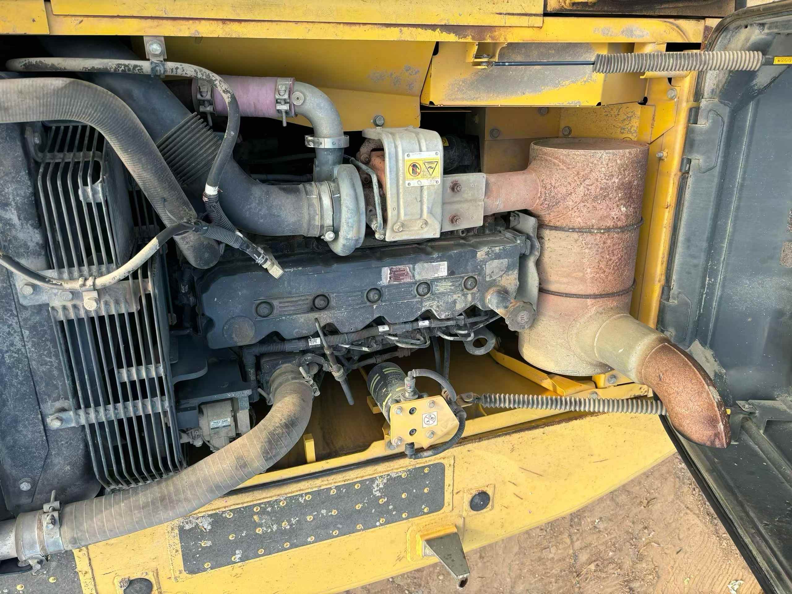 Used Komatsu PC210 Excavator 2016 Model / 3