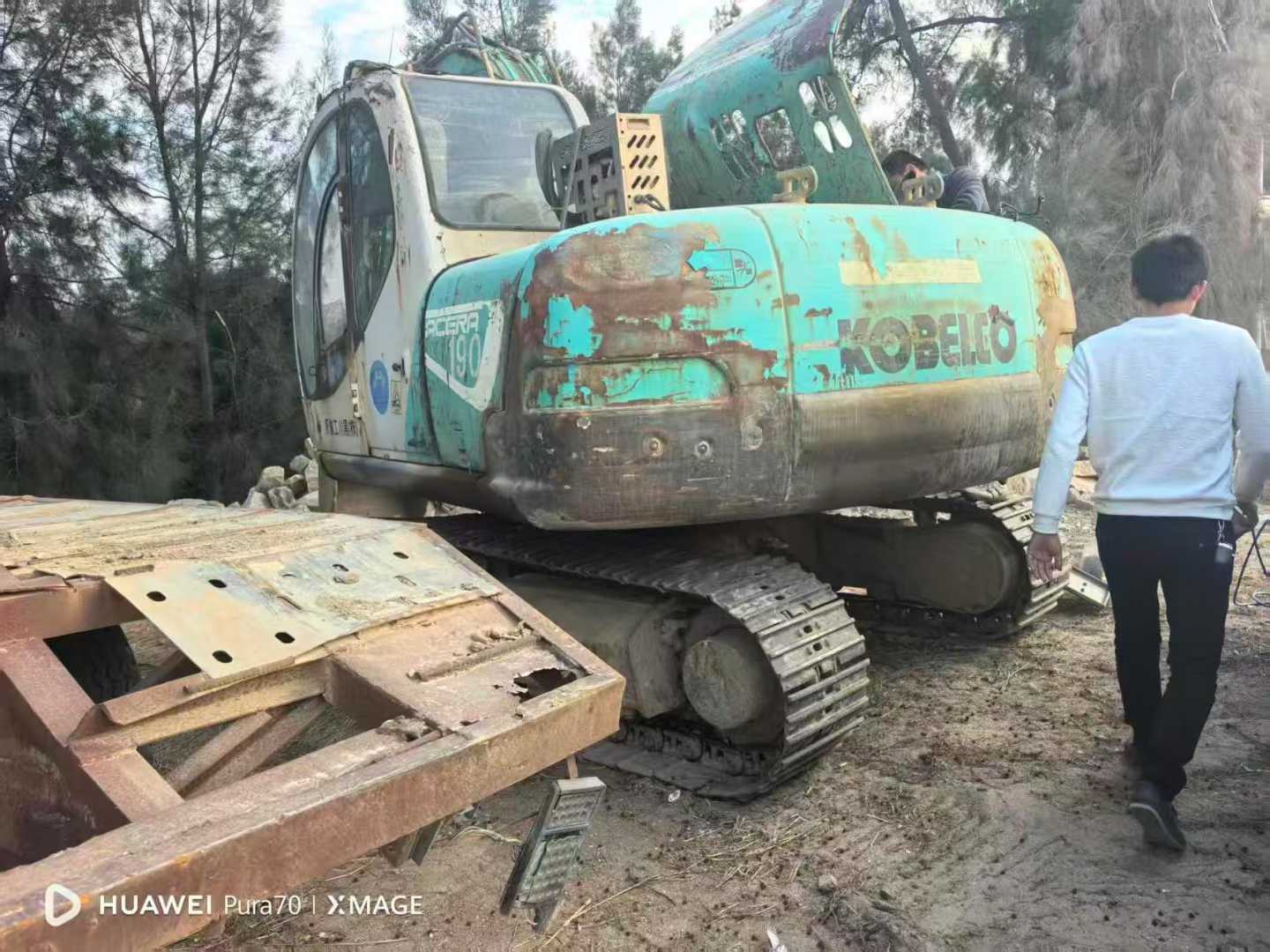 Buy Kobelco SK120-5 Used Excavator / 1