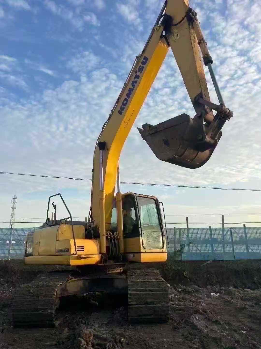 Buy Komatsu PC200 Used Excavator / 3 Used Komatsu PC200 Excavator 2014 Model / 3