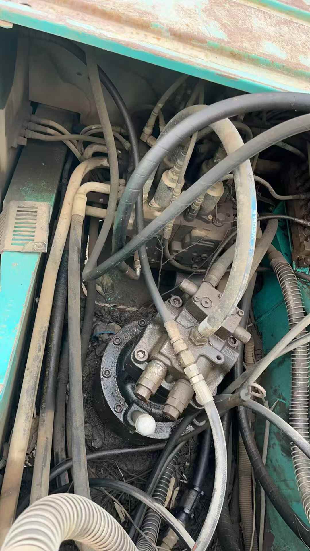 Buy Kobelco SK200-8 Used Excavator / 9 Used Kobelco SK200-8 Excavator 2016 Model / 9