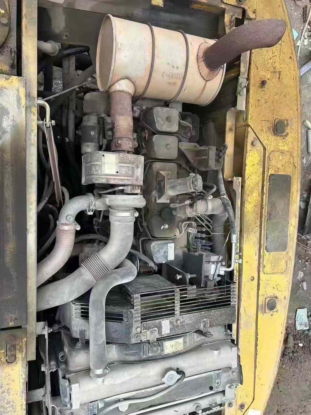 Used Komatsu PC200 Excavator 2016 Model / 8