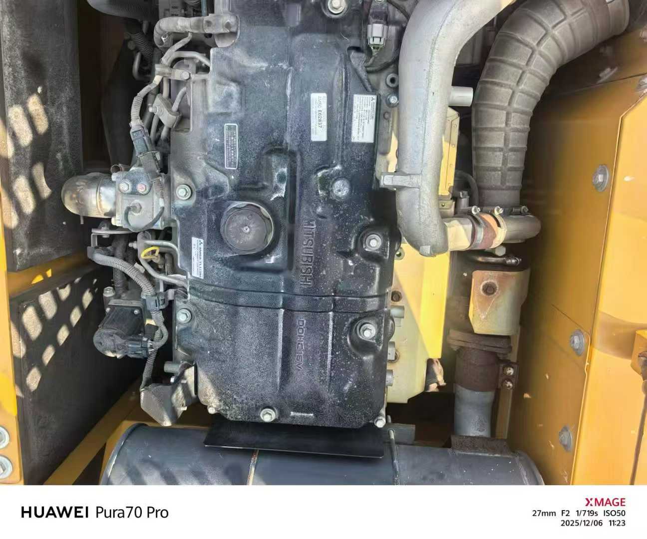 Used Sany SY200H Excavator 2022 Model / 3