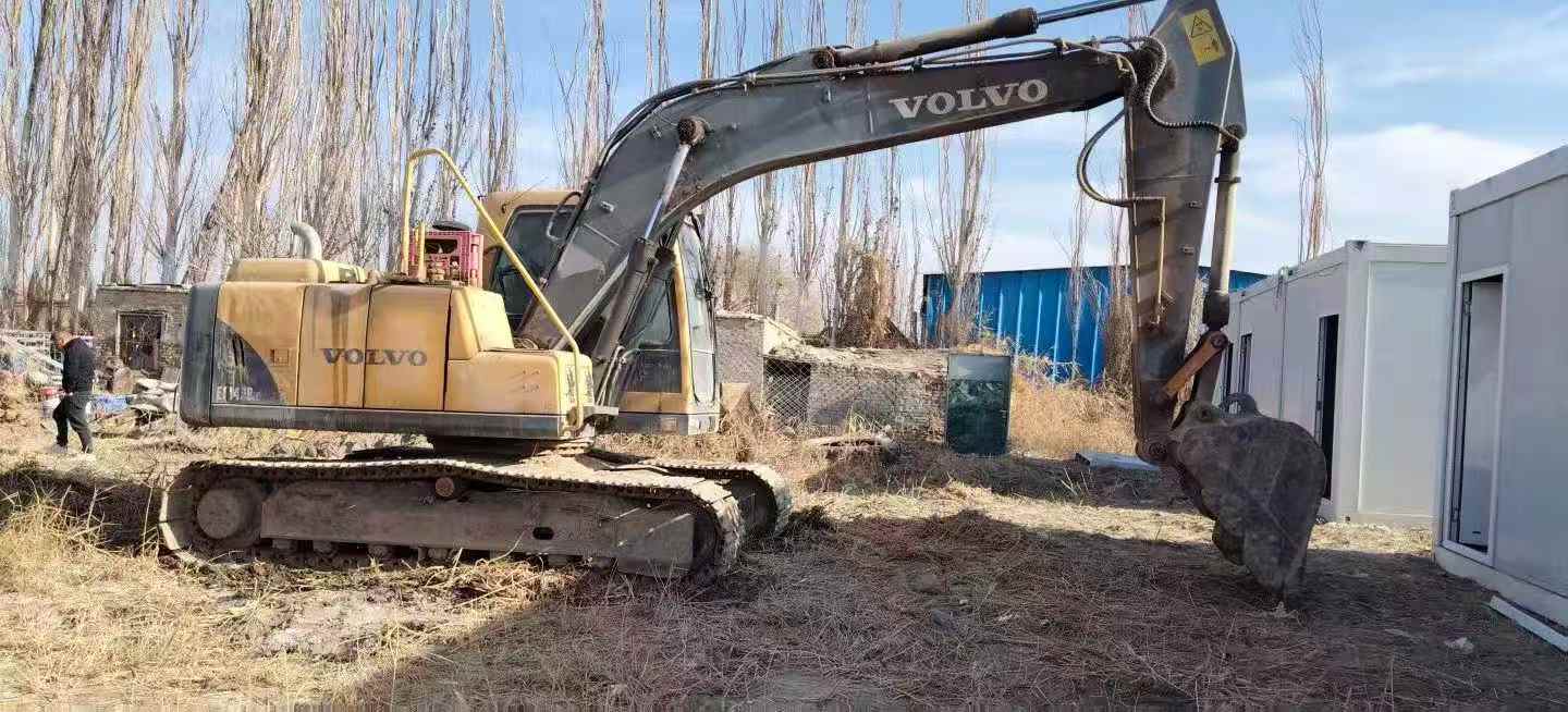 Used Volvo EC140 Excavator 2011 Model / 2