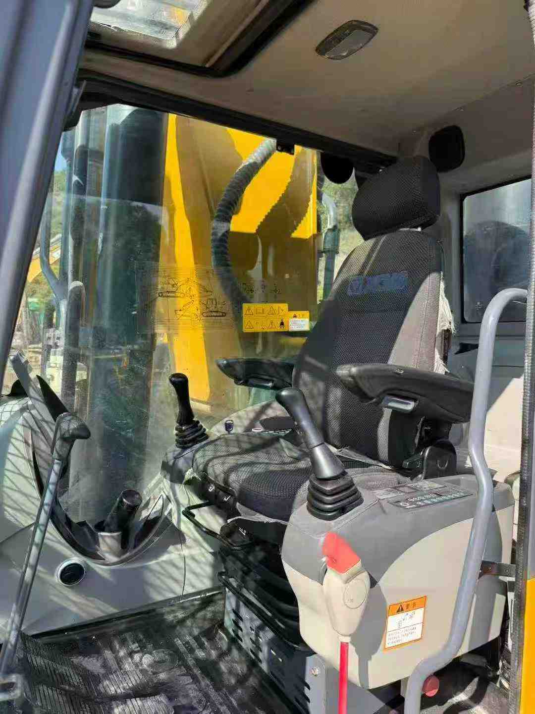 Used XCMG XE550DK Excavator 2021 Model / 3