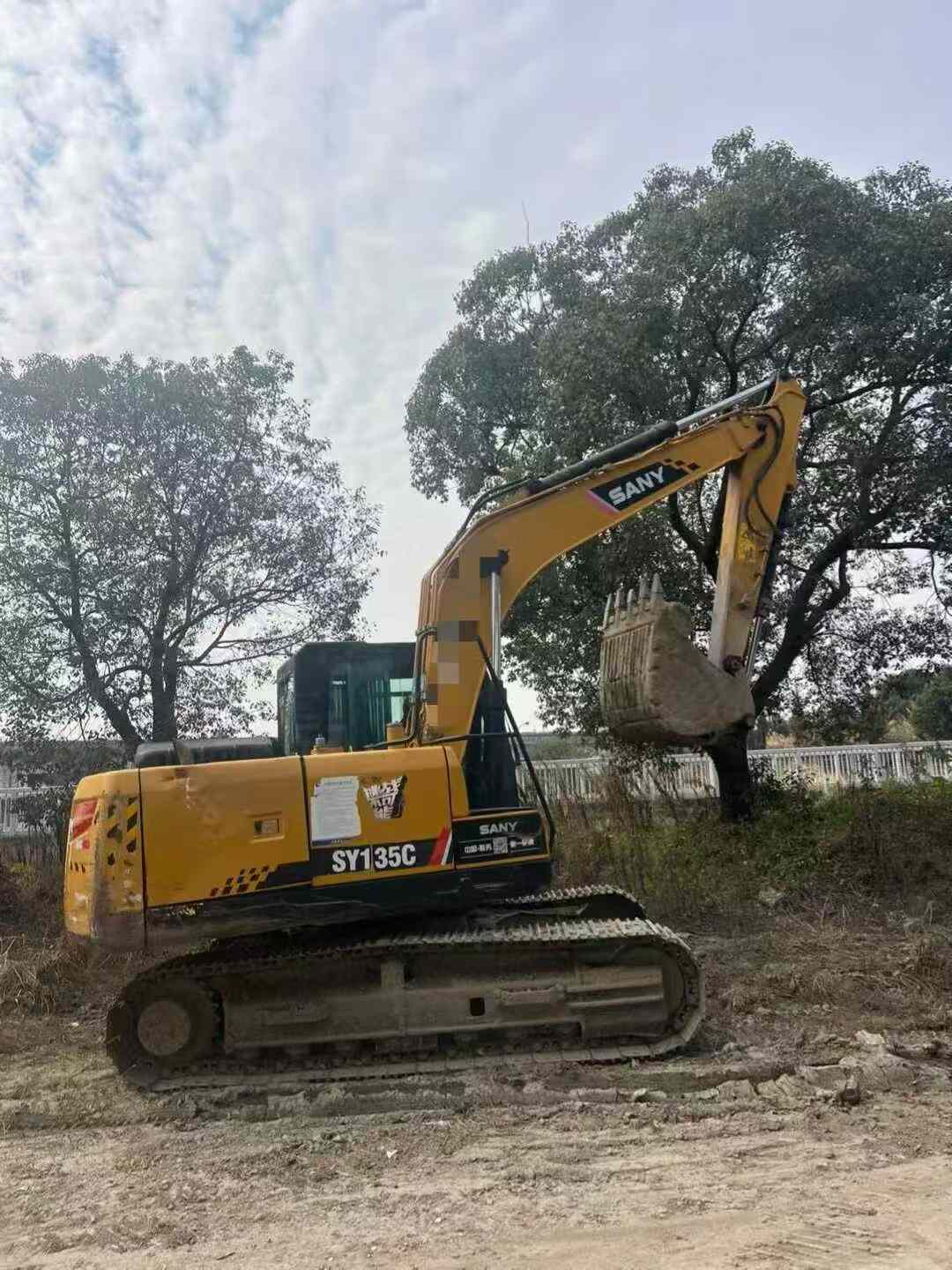 Used Sany SY135 Excavator 2020 Model / 3