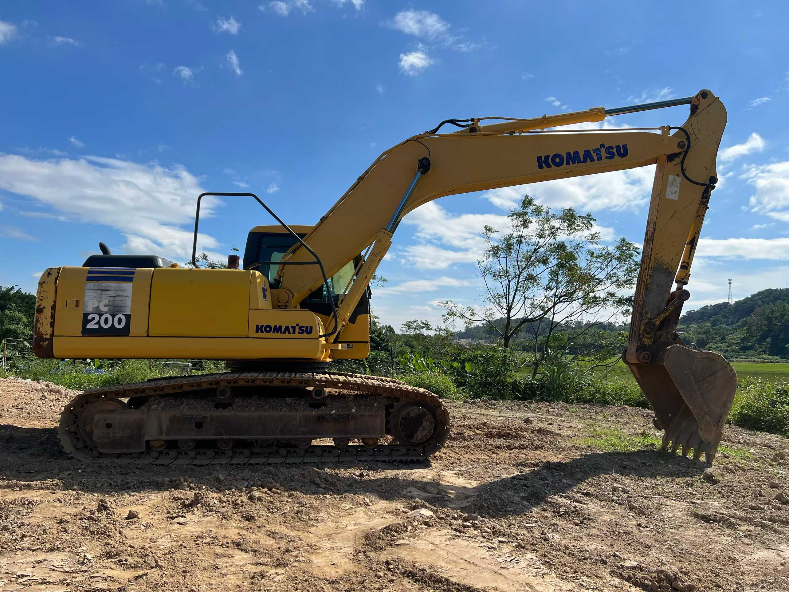 Used Komatsu PW200-7 Excavator 2016 Model / 2
