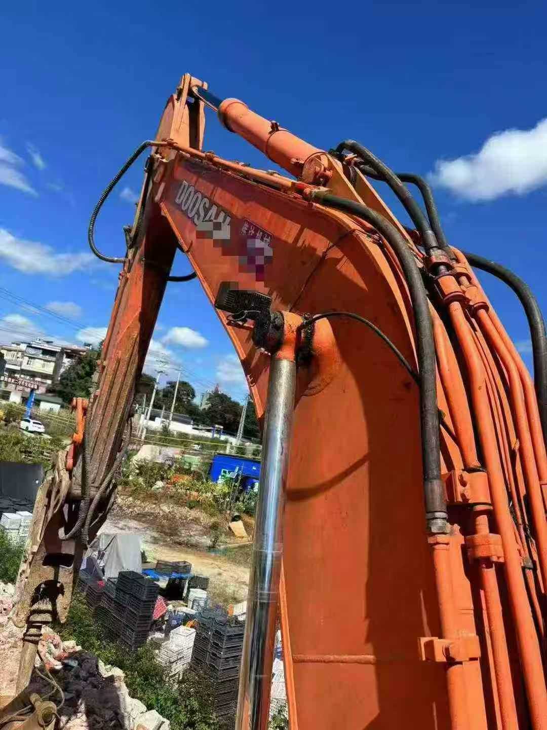 Buy Doosan DH220-7 Used Excavator / 8 Used Doosan DH220-7 Excavator 2016 Model / 8
