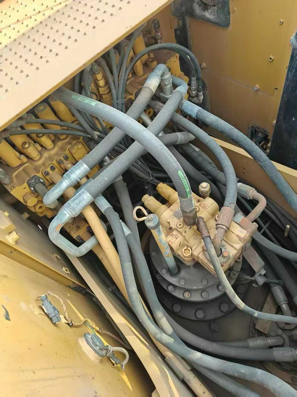 Buy Caterpillar 323D2L Used Excavator / 9 Used Caterpillar 323D2L Excavator 2017 Model / 9