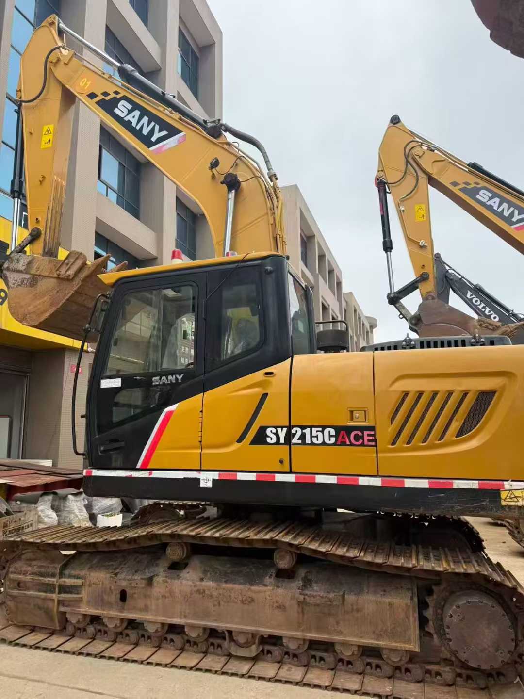 Buy Sany SY215W Used Excavator / 1