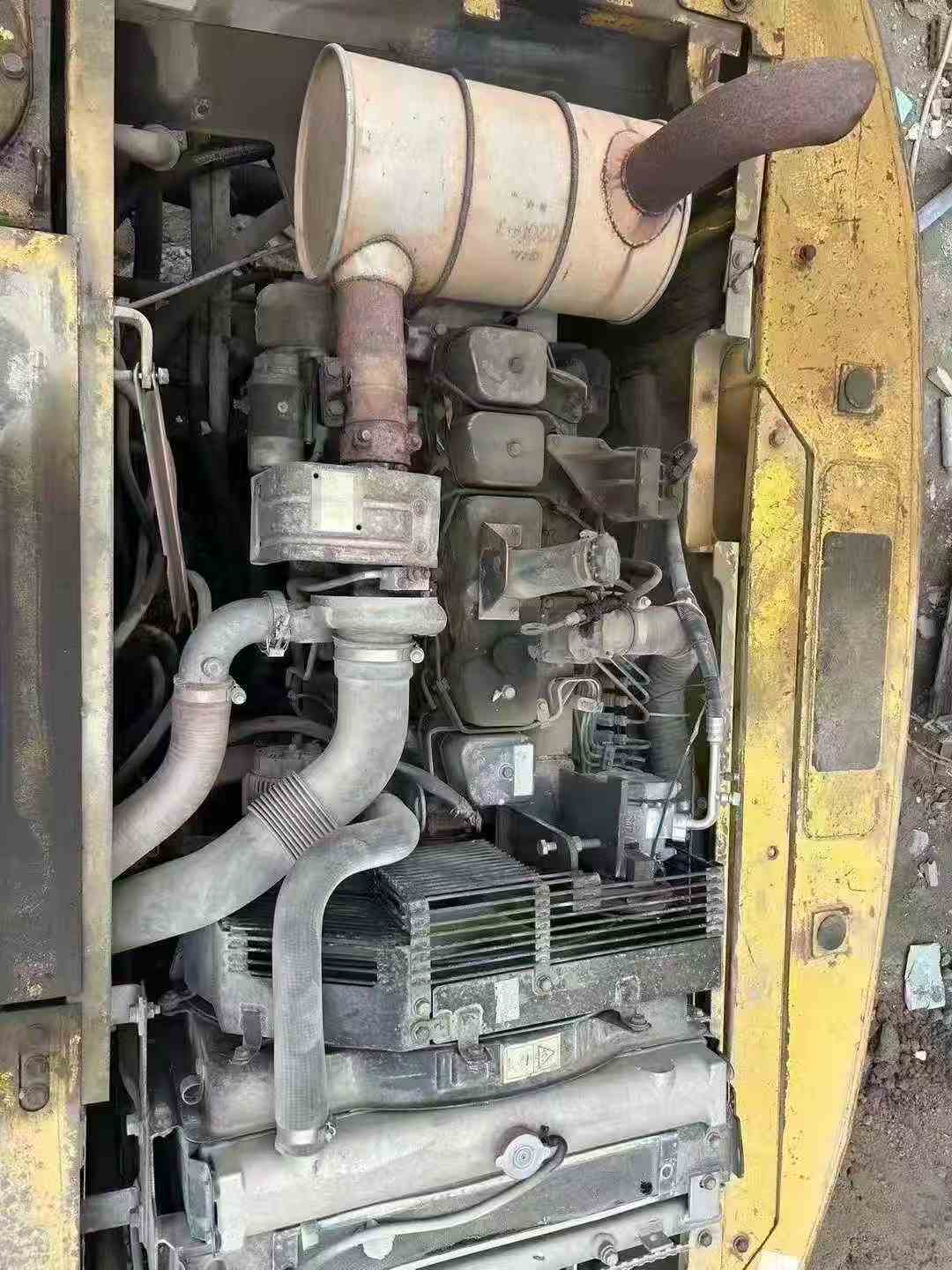 Used Komatsu PC200 Excavator 2016 Model / 8