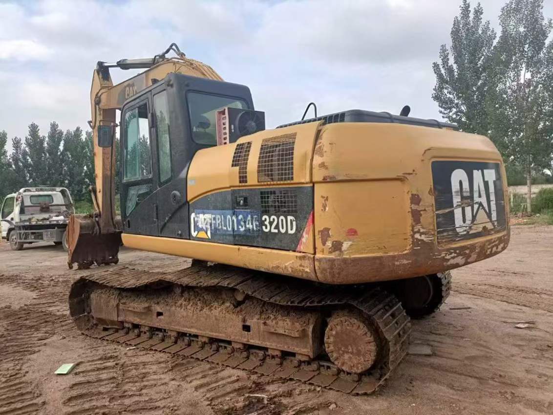 Used Caterpillar 320D Excavator 2011 Model / 4
