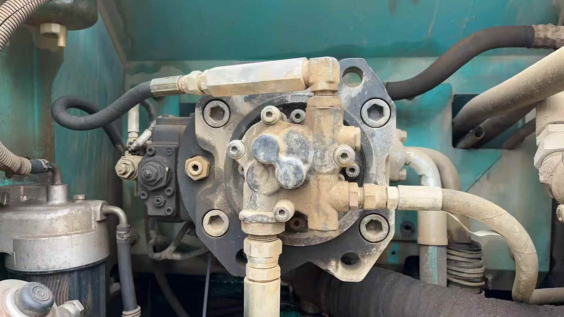 Buy Kobelco SK200-8 Used Excavator / 8 Used Kobelco SK200-8 Excavator 2016 Model / 8