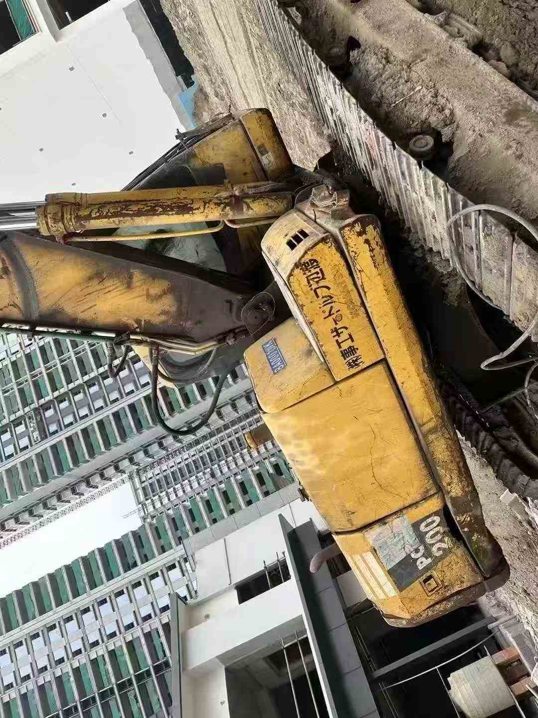 Used Komatsu PC200 Excavator 2016 Model / 6