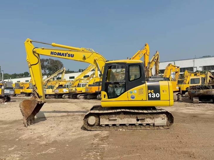 Buy Komatsu PC30-7 Used Excavator / 1