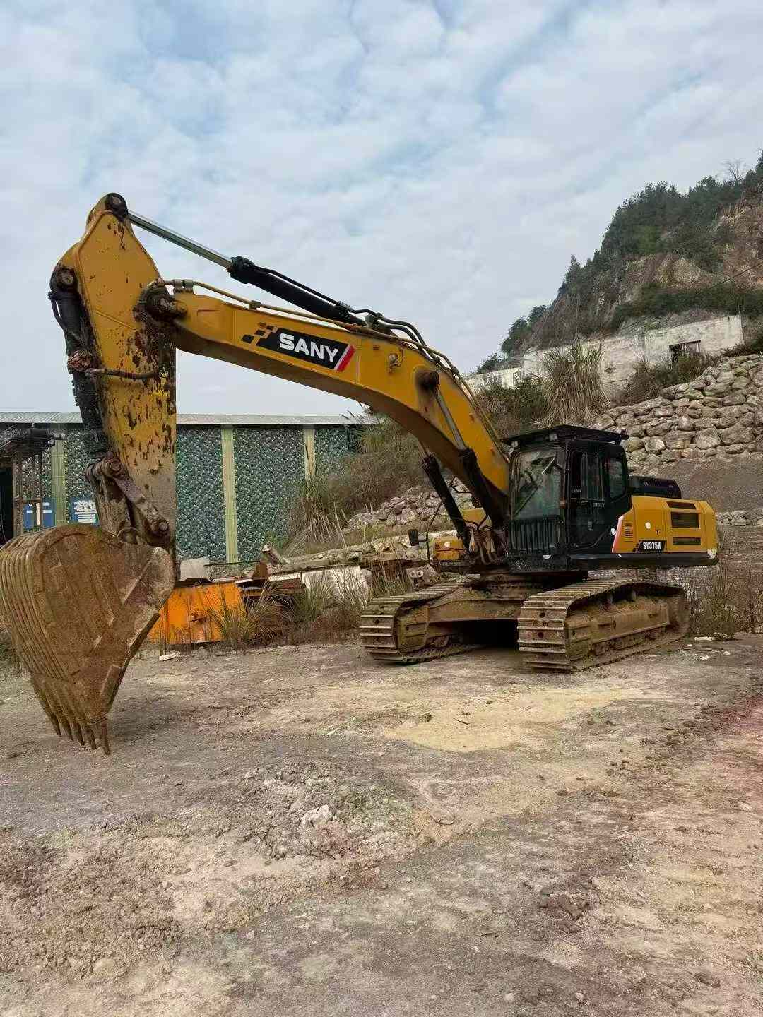 Buy Sany SY75 Used Excavator / 1
