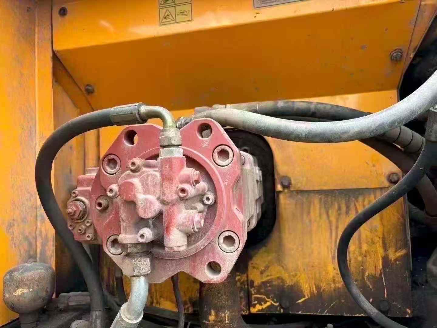 Buy Hyundai R215-7 Used Excavator / 5 Used Hyundai R215-7 Excavator 2013 Model / 5