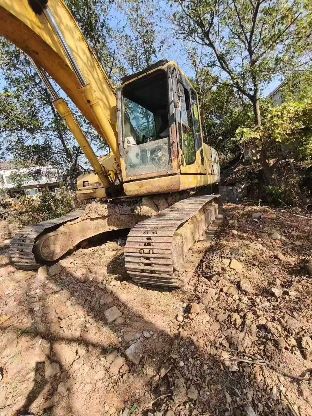 Used Komatsu PC220-8 Excavator 2016 Model / 3