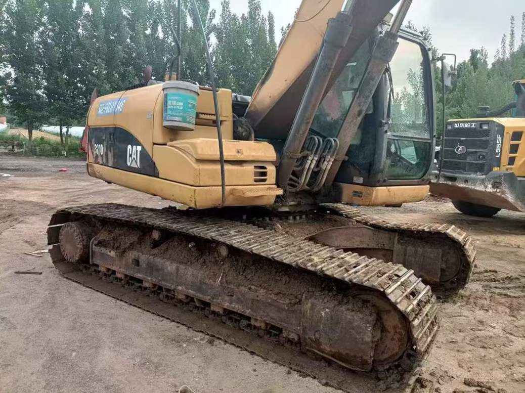 Used Caterpillar 320D Excavator 2011 Model / 2