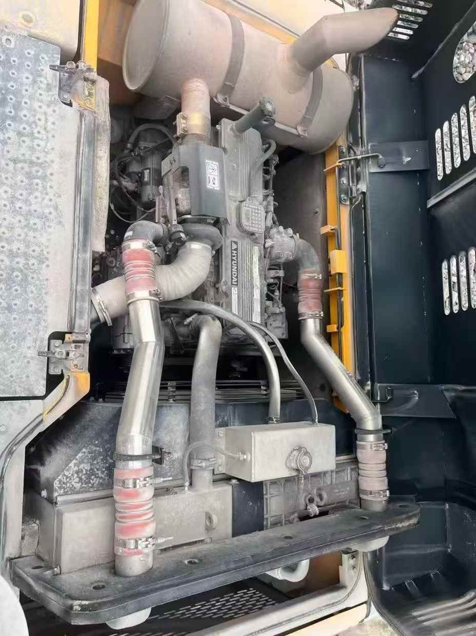 Used Hyundai 350LC-9V Excavator 2021 Model / 8