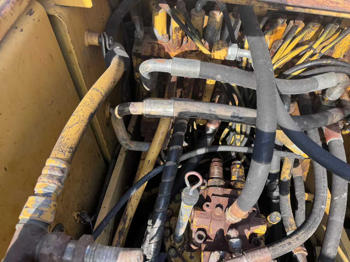 Used Caterpillar 320C Excavator 2016 Model / 3