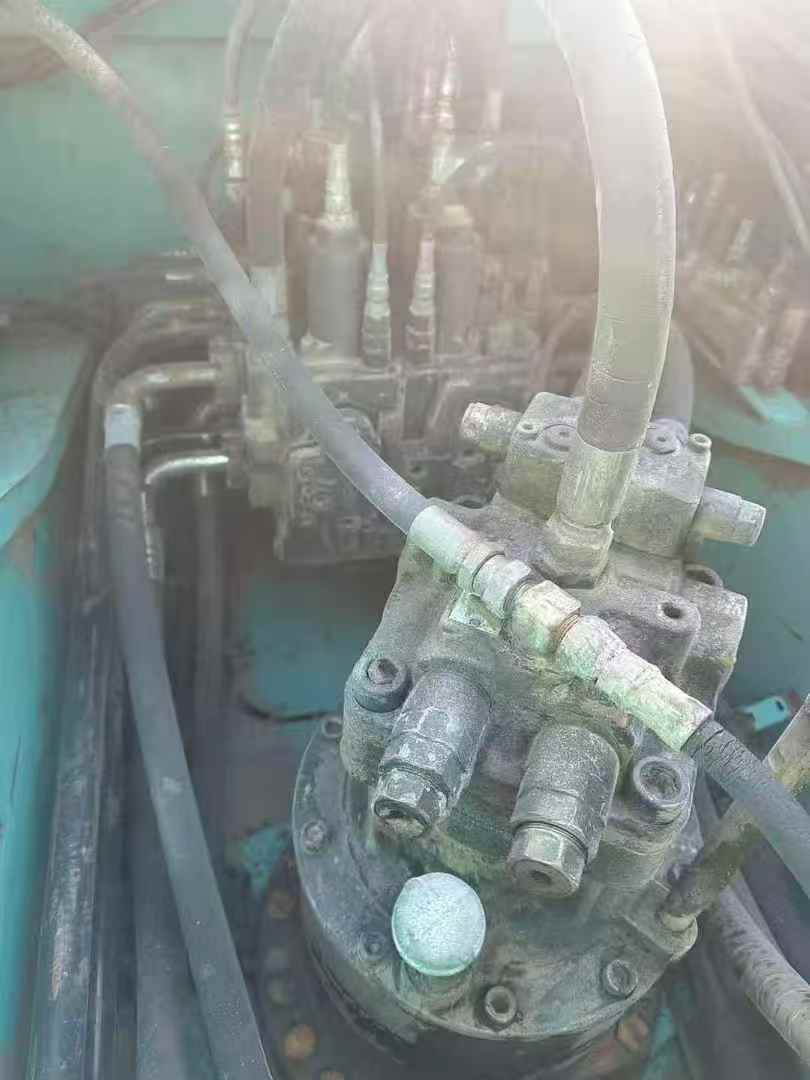 Used Kobelco SK200-8 Excavator 2016 Model / 4