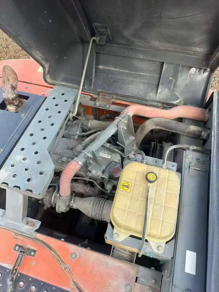 Buy Hitachi ZAXIS200 Used Excavator / 8 Used Hitachi ZAXIS200 Excavator 2019 Model / 8