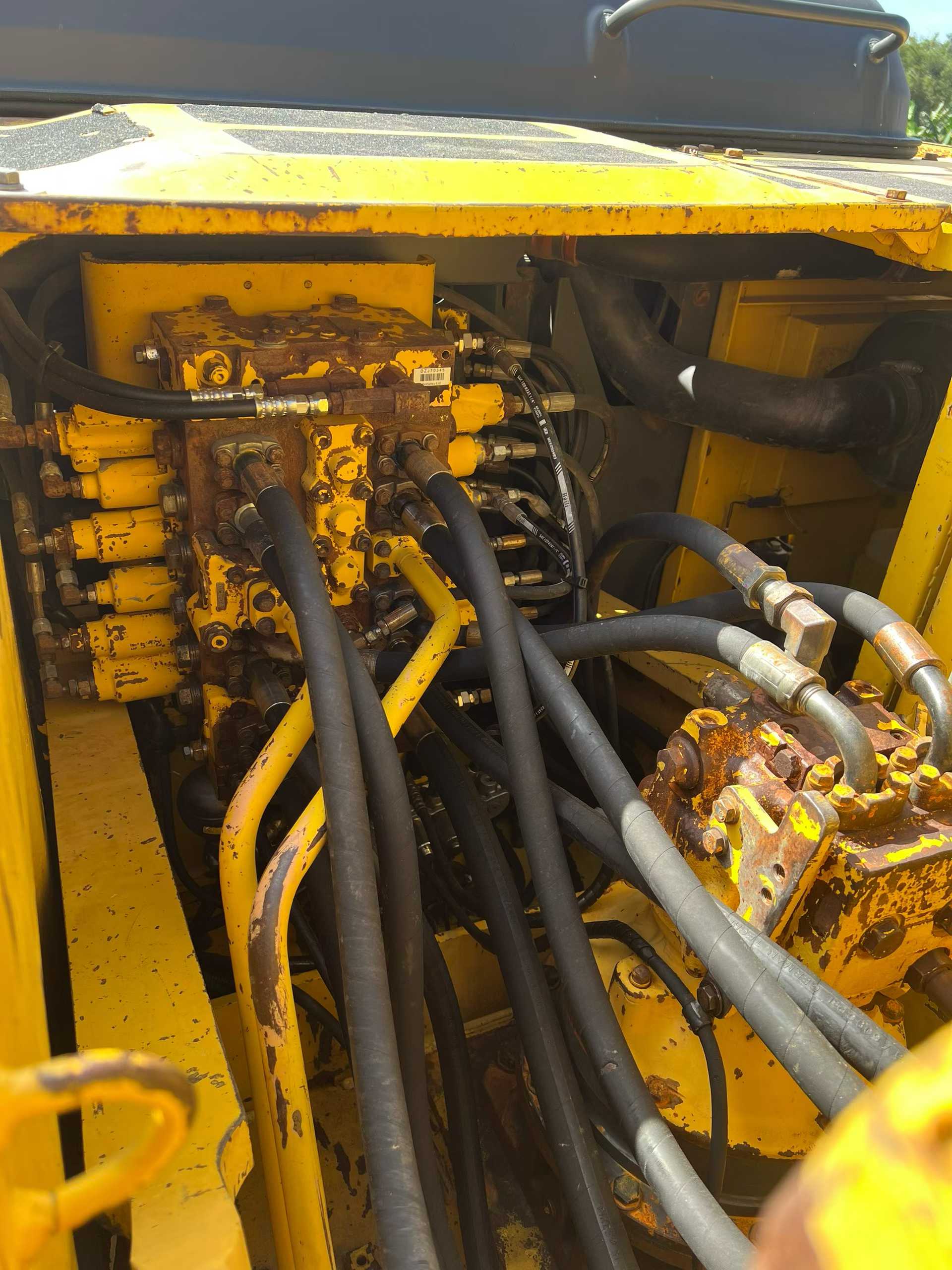 Used Komatsu PW200-7 Excavator 2016 Model / 8