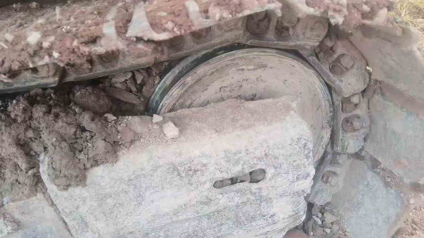 Buy Hitachi ZAXIS200 Used Excavator / 4 Used Hitachi ZAXIS200 Excavator 2016 Model / 4