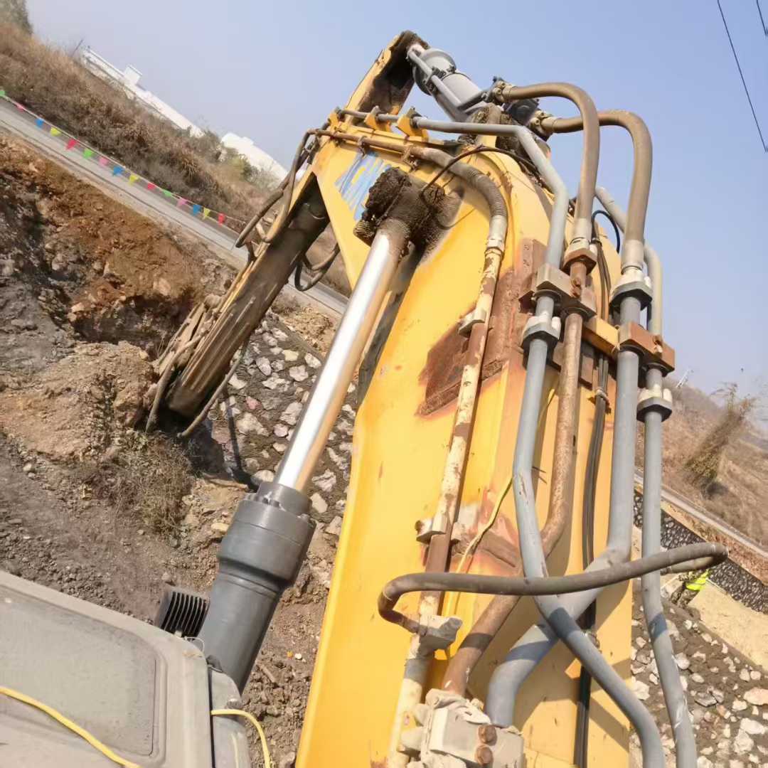 Used XCMG XE470 Excavator 2017 Model / 4