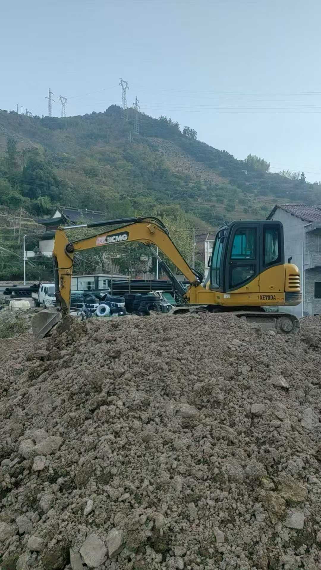 Used XCMG XE60 Excavator 2022 Model / 3