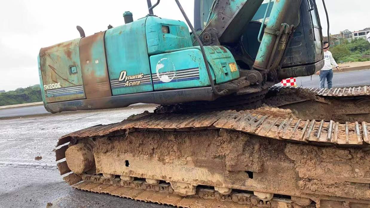 Buy Kobelco SK200 Used Excavator / 5 Used Kobelco SK200 Excavator 2016 Model / 5