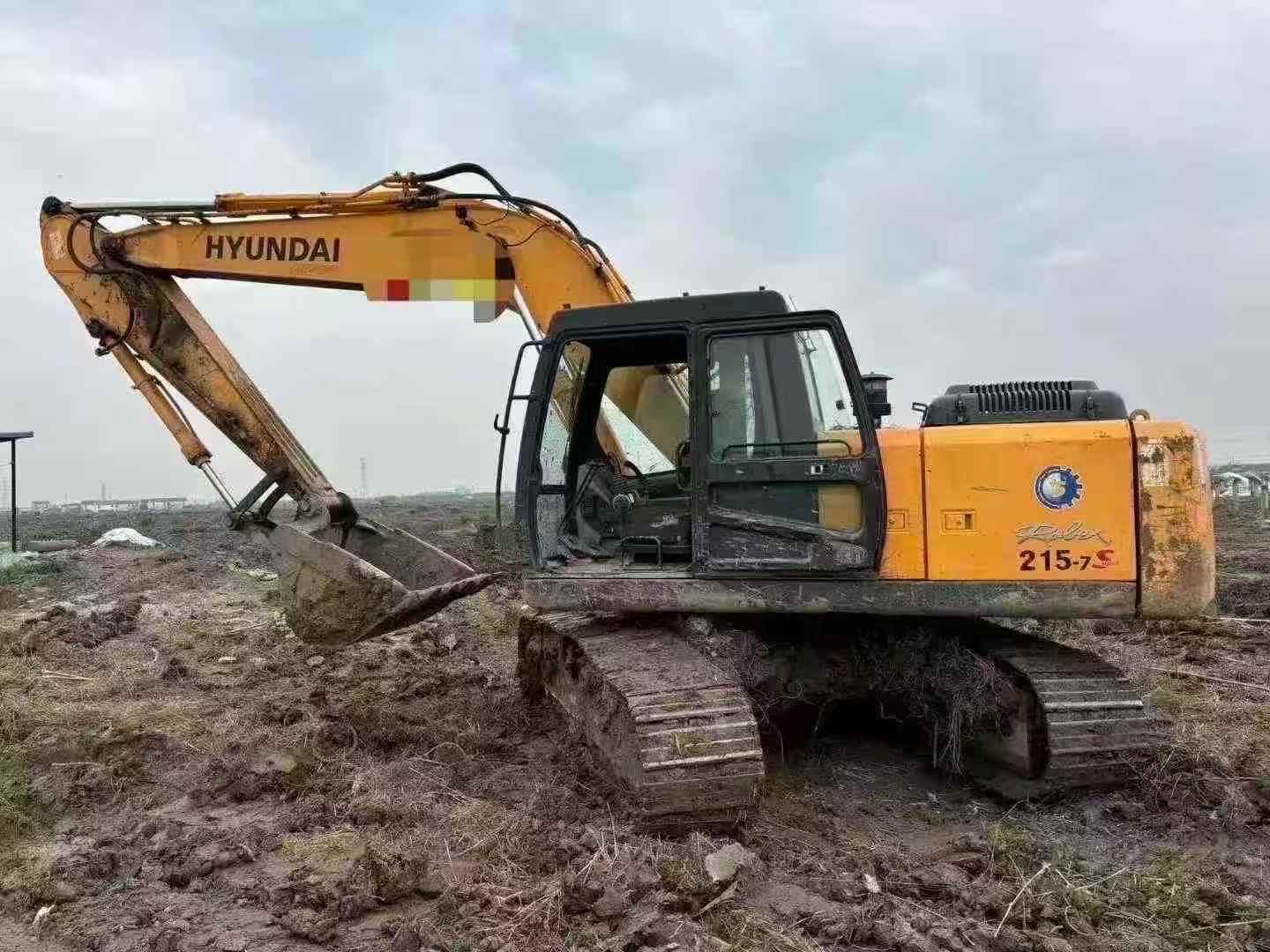 Buy Hyundai R215-7 Used Excavator / 1