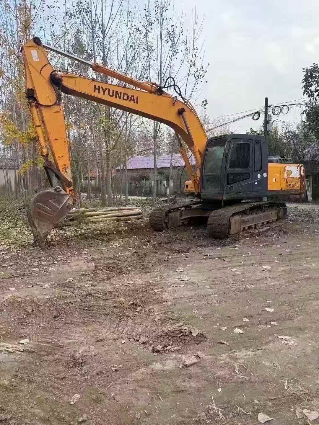 Buy Hyundai R215-7 Used Excavator / 3 Used Hyundai R215-7 Excavator 2010 Model / 3