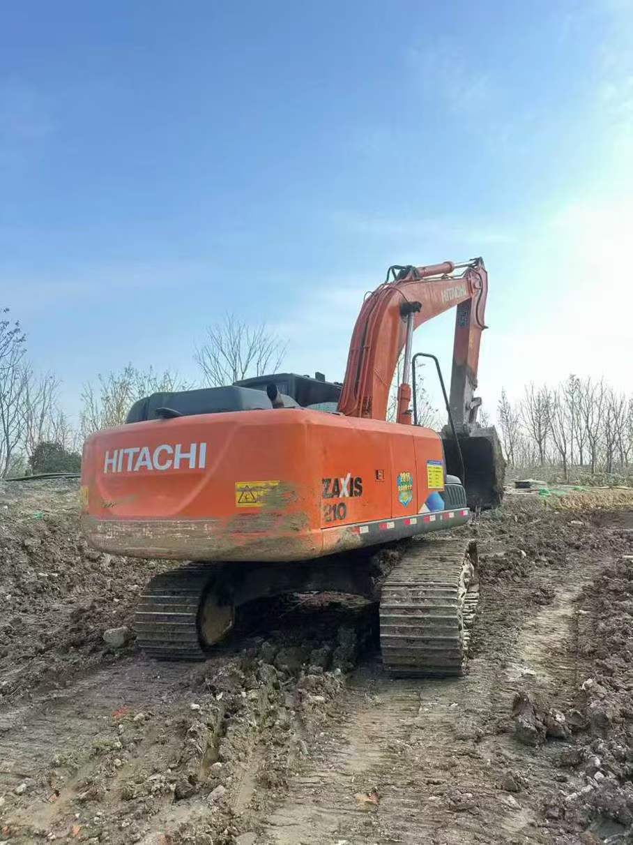 Buy Hitachi ZAXIS200 Used Excavator / 4 Used Hitachi ZAXIS200 Excavator 2019 Model / 4