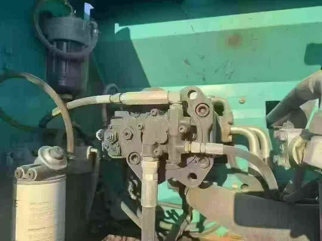 Buy Kobelco SK200 Used Excavator / 2 Used Kobelco SK200 Excavator 2011 Model / 2