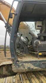 Buy Hyundai R215VS Used Excavator / 4 Used Hyundai R215VS Excavator 2017 Model / 4