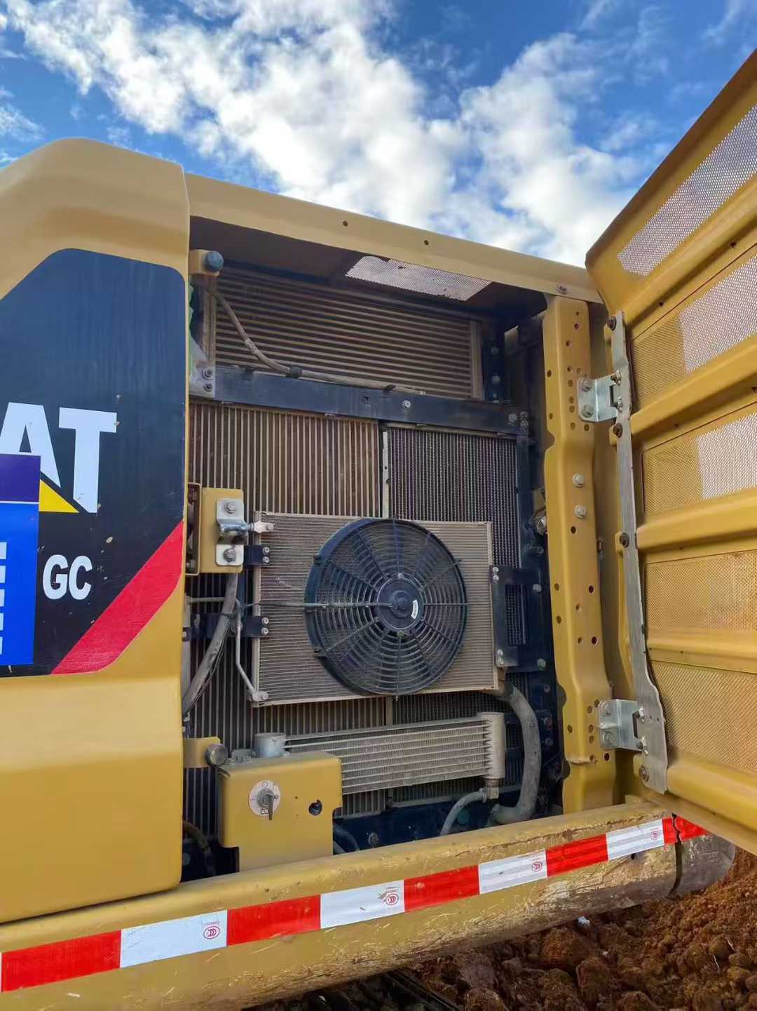 Buy Caterpillar 320GC Used Excavator / 6 Used Caterpillar 320GC Excavator 2019 Model / 6