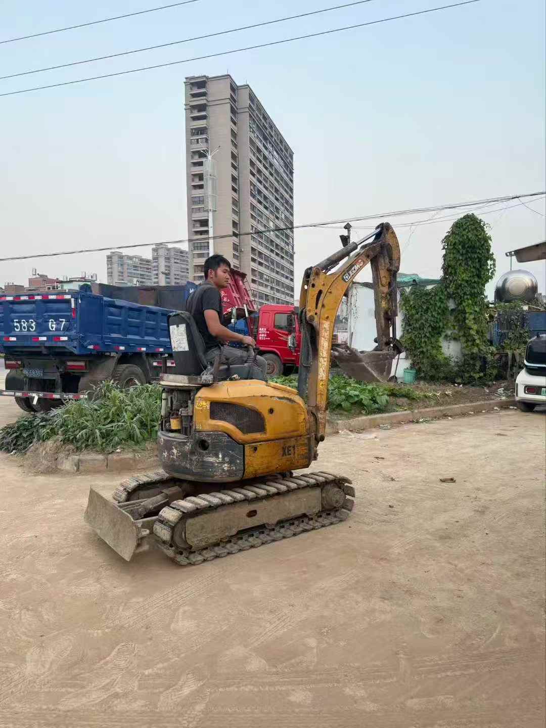 Used XCMG XE15U Excavator 2019 Model / 3