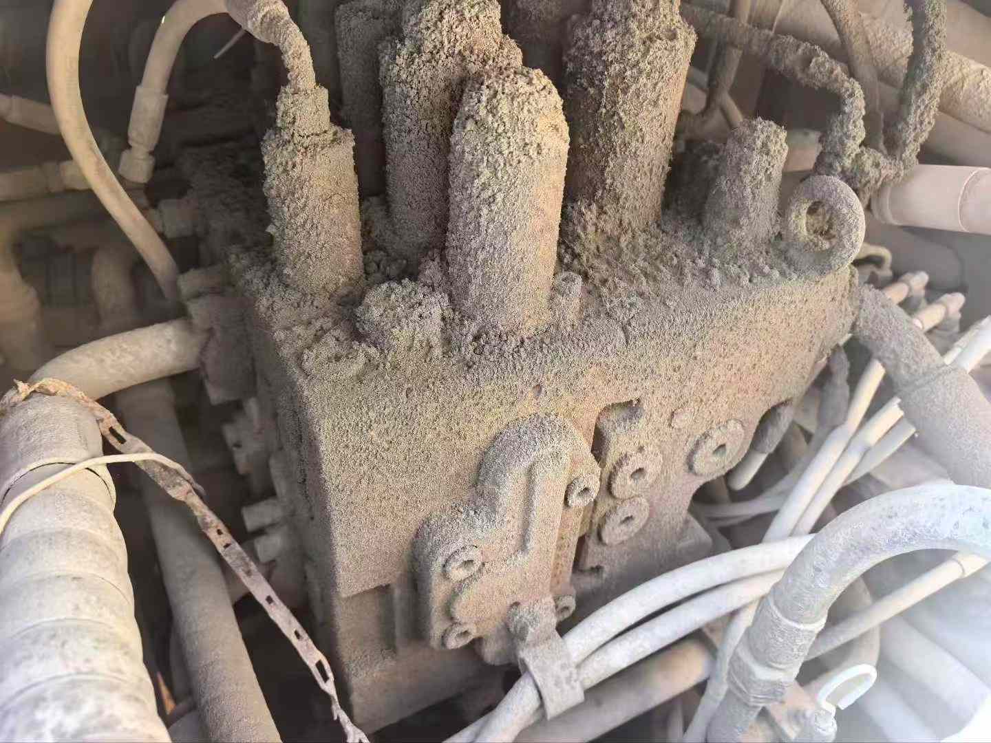 Used Sany SY215W Excavator 2017 Model / 4