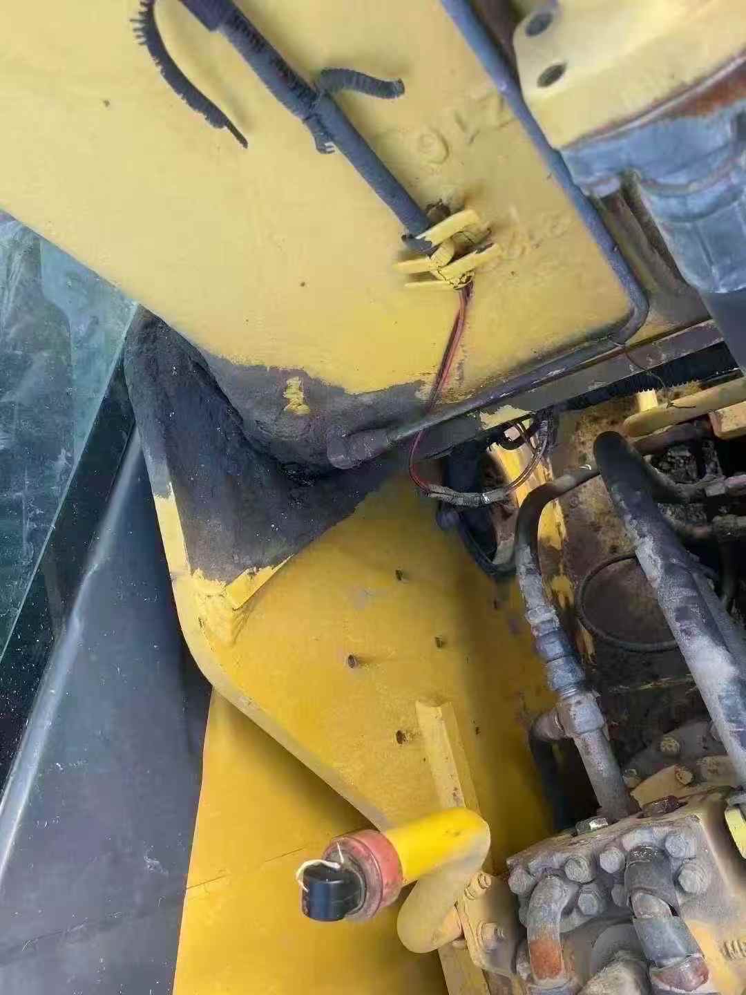 Buy Komatsu PC200 Used Excavator / 8 Used Komatsu PC200 Excavator 2014 Model / 8