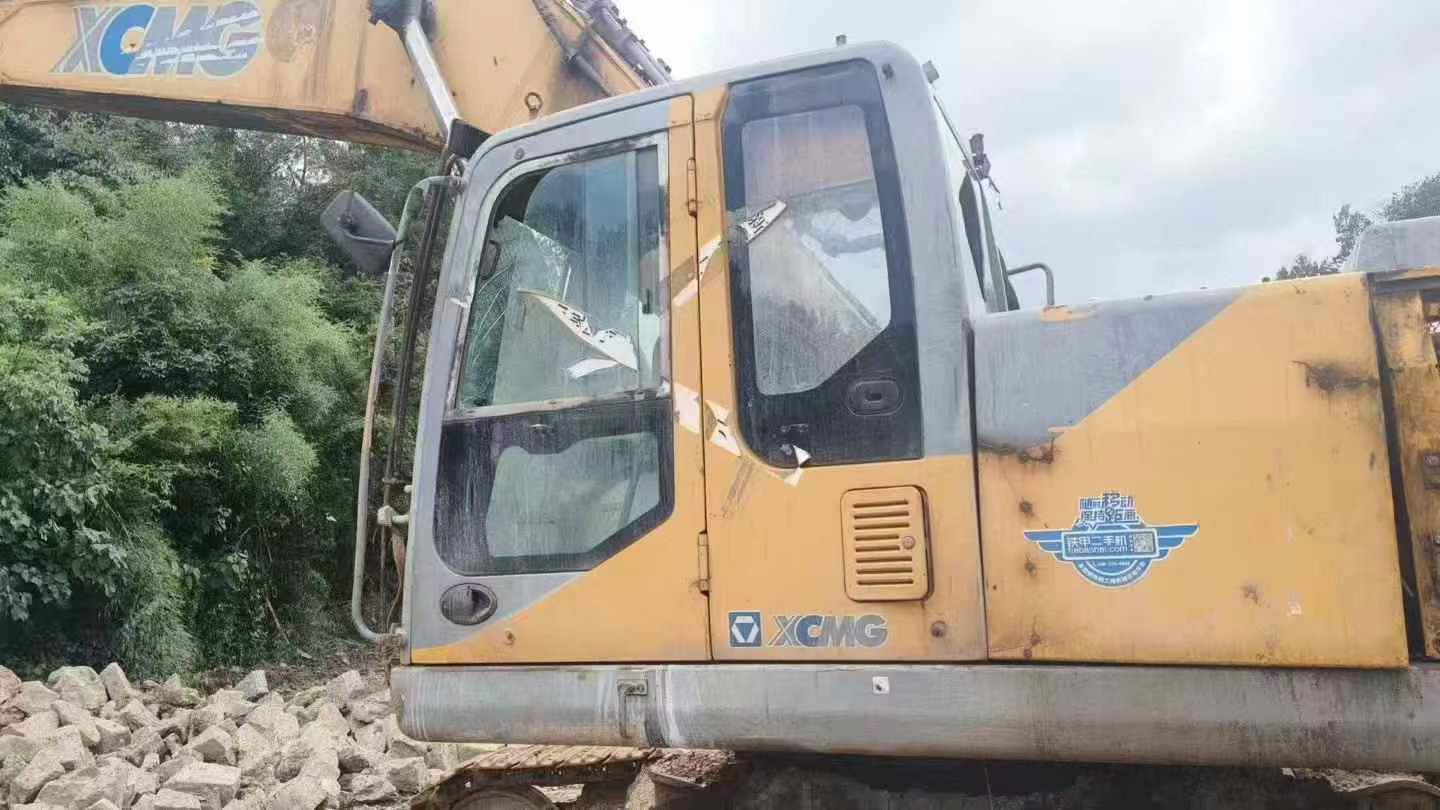 Buy XCMG XE470 Used Excavator / 3 Used XCMG XE470 Excavator 2014 Model / 3