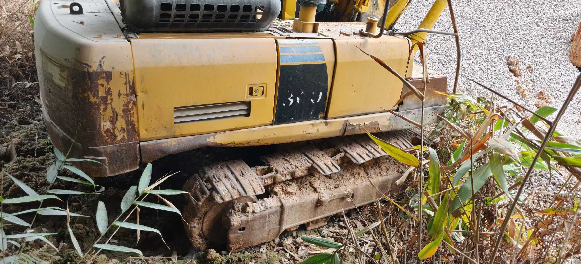 Buy Komatsu PC300LC-8 Used Excavator / 1