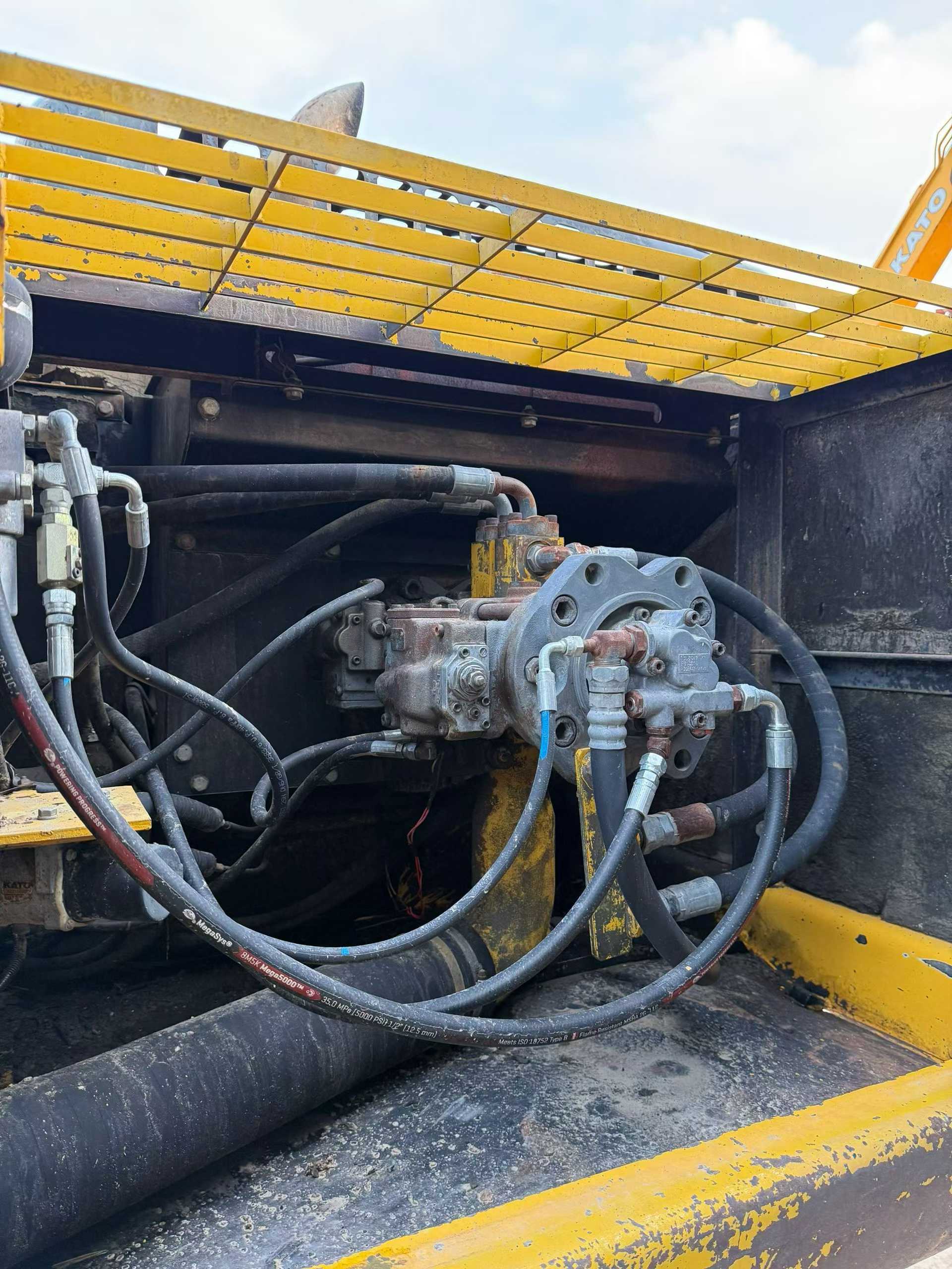 Buy Kato HD1023 Used Excavator / 7 Used Kato HD1023 Excavator 2016 Model / 7